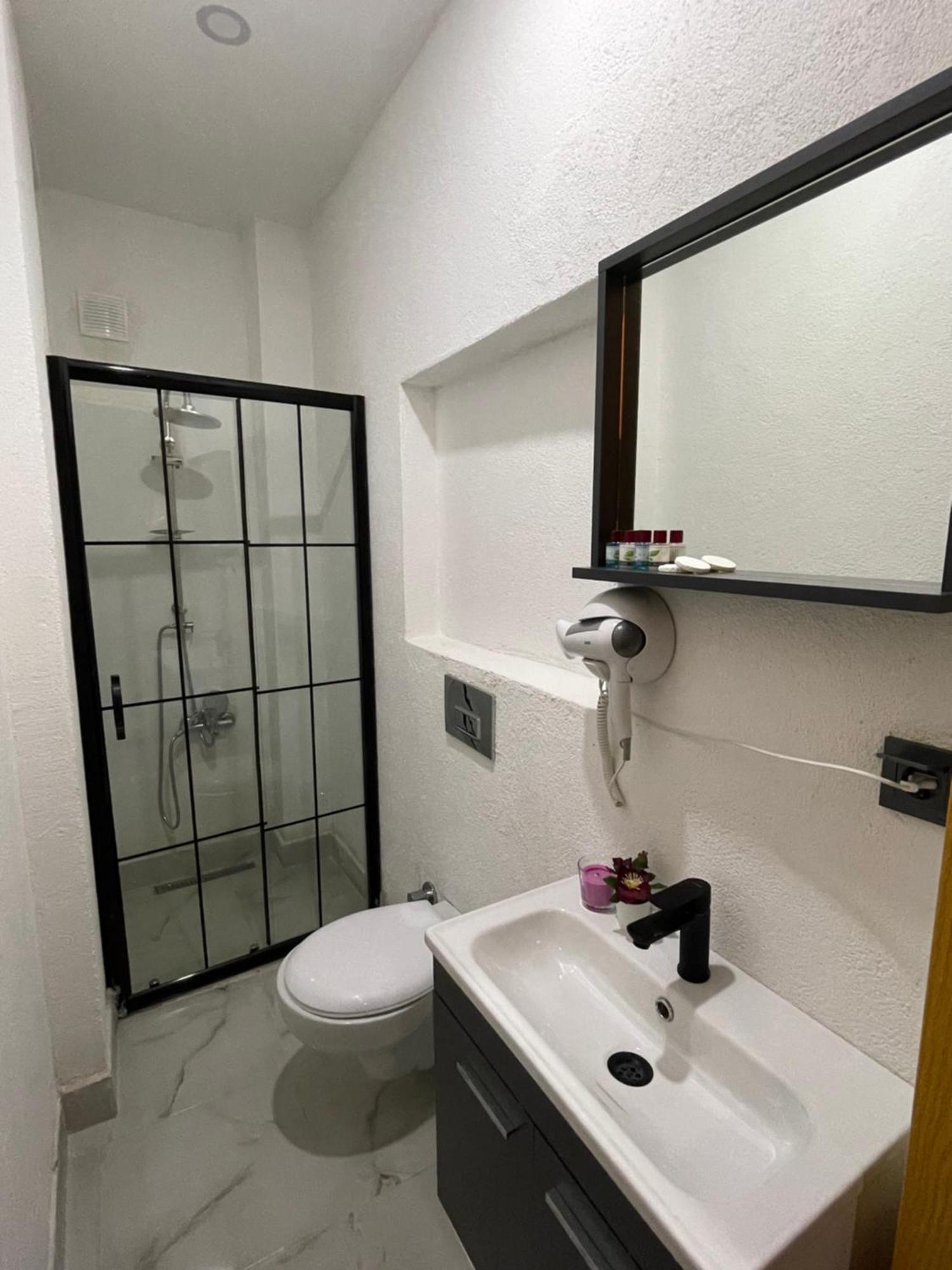 Casa De Frida'S Besiktas Hotell Istanbul Exteriör bild